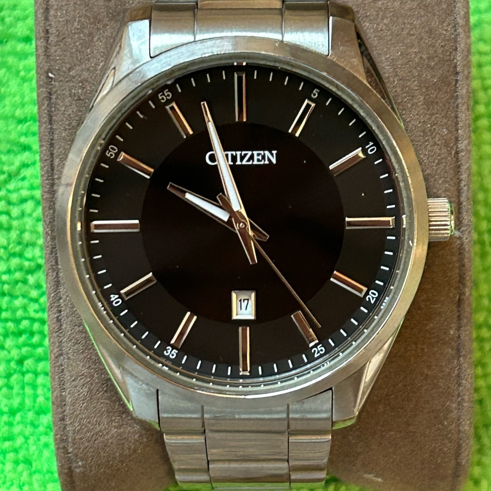 Citizen Men's Black Dial Watch 42mm